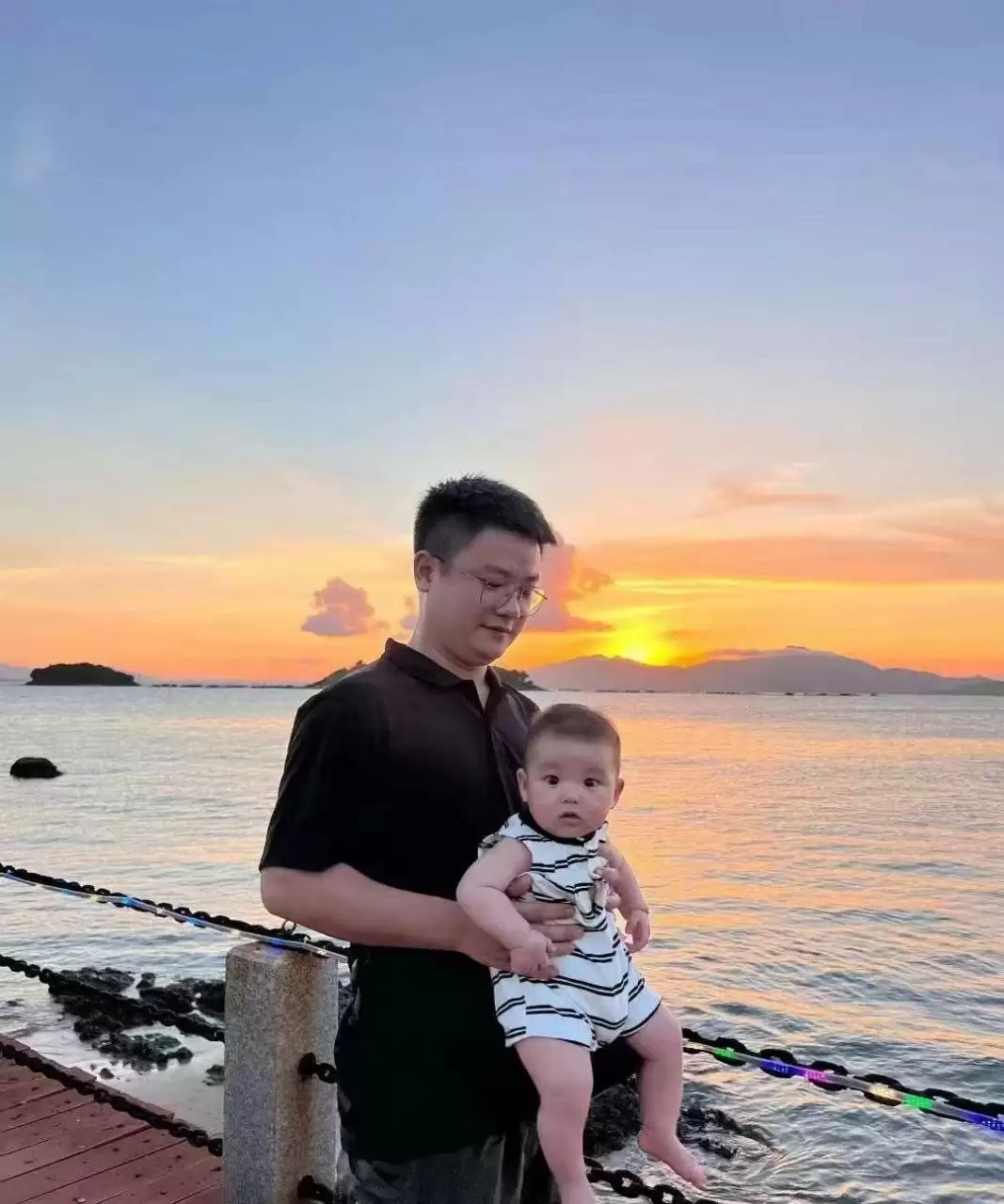 群友曝光老公出轨自己闺蜜,多年夫妻抵不过一夜情