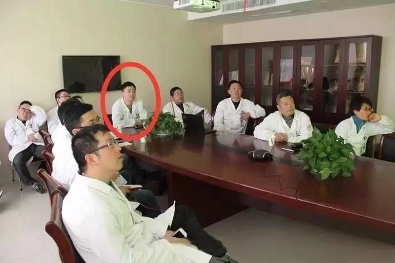 杭州男子王某在发现护士妻子出轨医生同事后自缢身亡