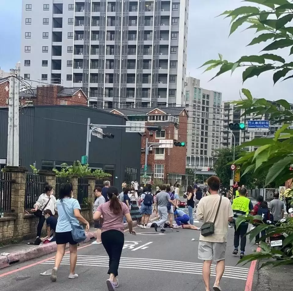 新北市重大車禍,造成3死,12人輕重傷
